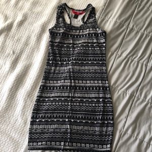 ** LAST CHANCE CLOSET CLEAN OUT**Hot Kiss mosaic bodycon dress
